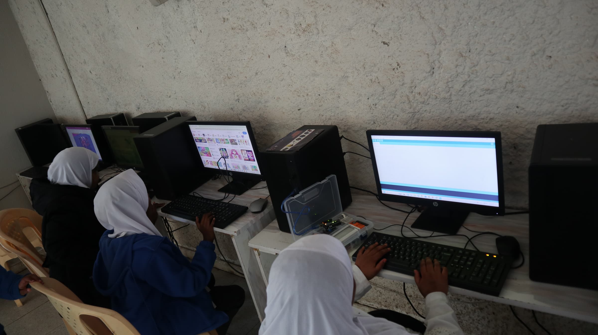 Students working on technology projects
